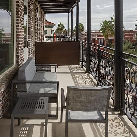 Hotel Haya Tampa Buitenkant foto